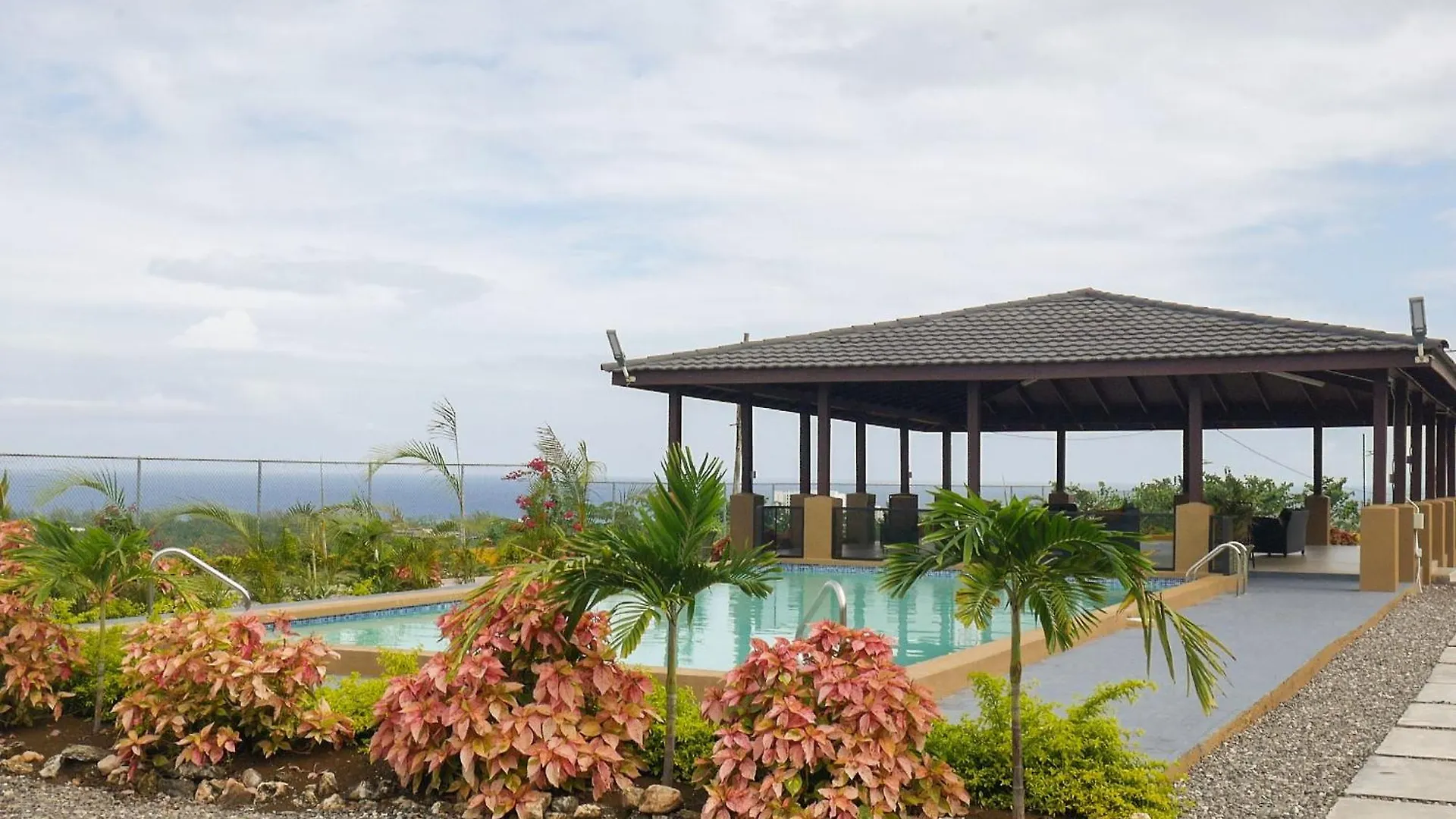 2 Bdr B&B Near Martha Brae River Rafting Florence Hall Jamaica