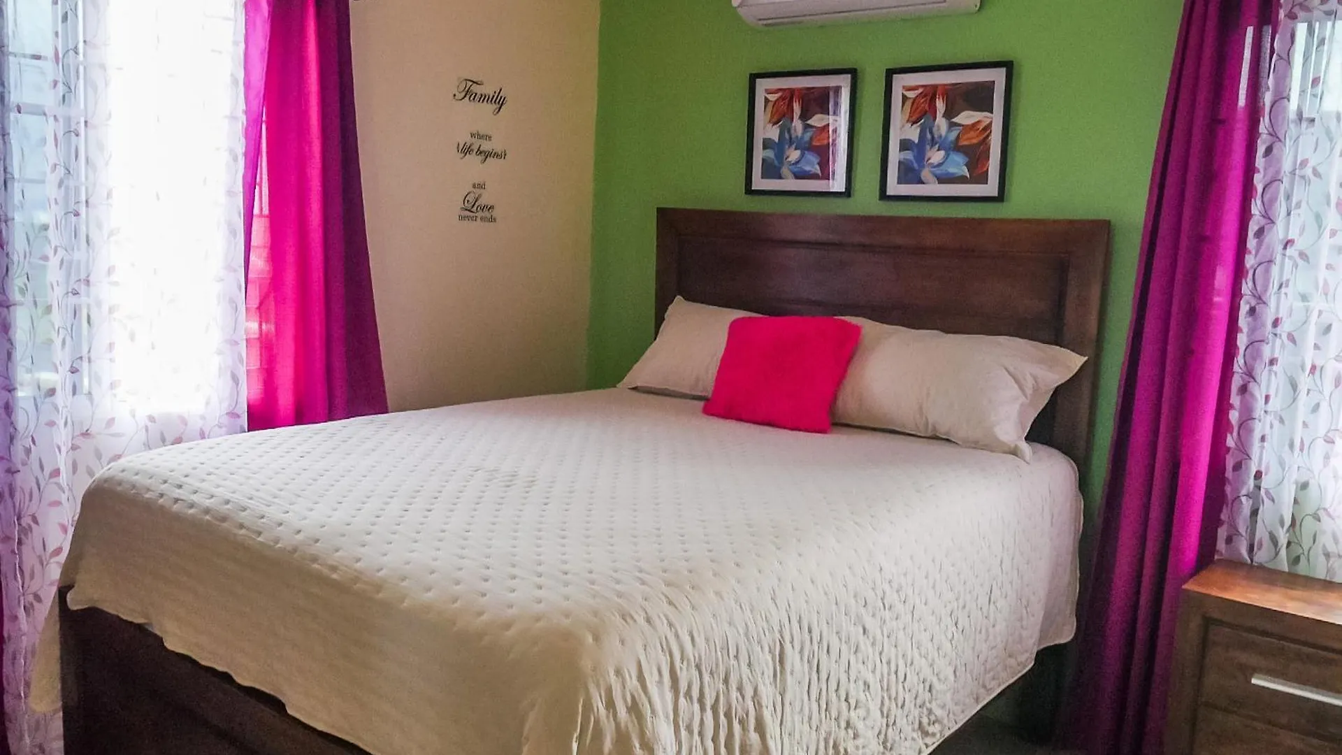 2 Bdr B&B Near Martha Brae River Rafting Florence Hall 0*,  Jamaica