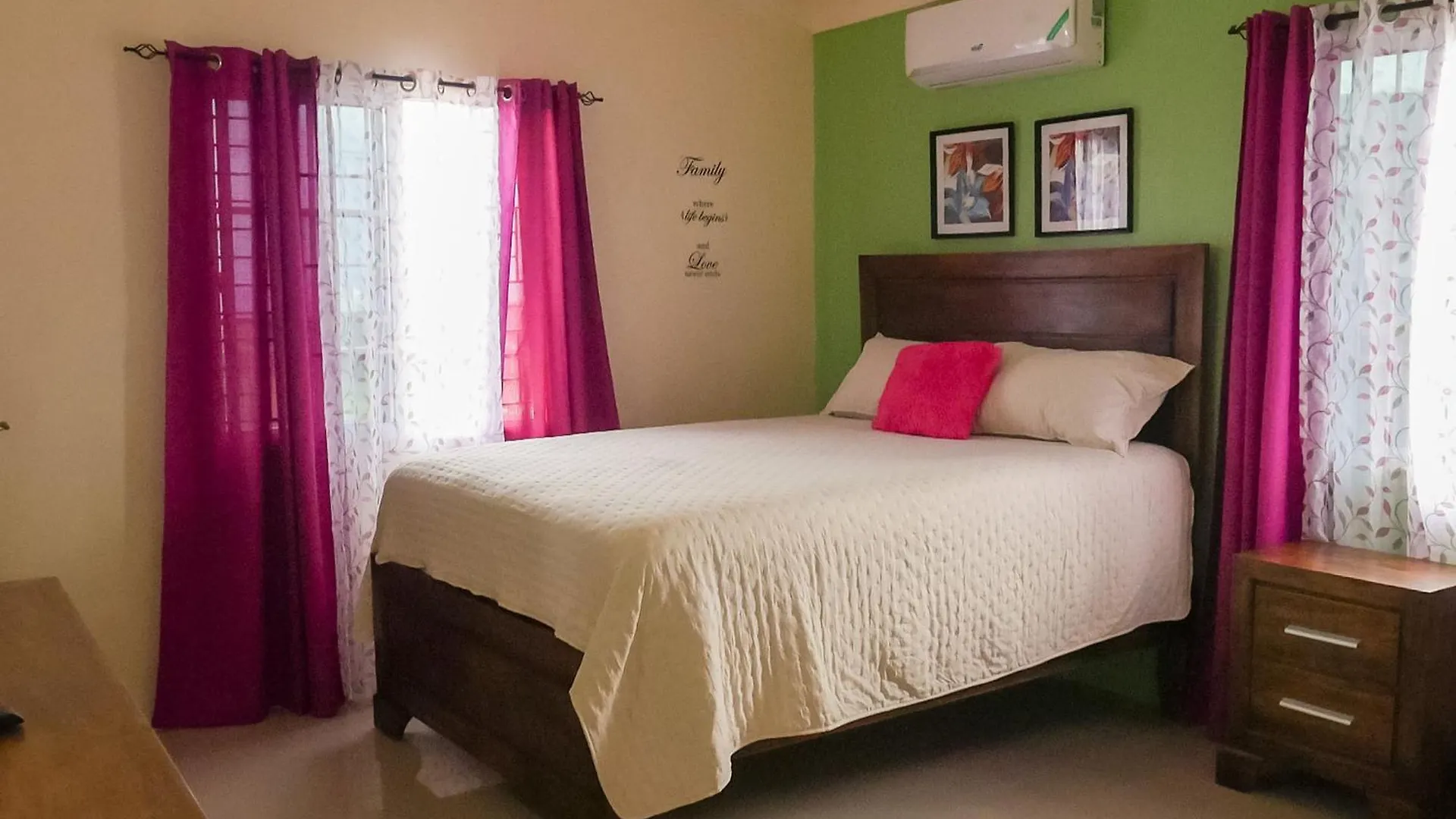 2 Bdr B&B Near Martha Brae River Rafting Florence Hall